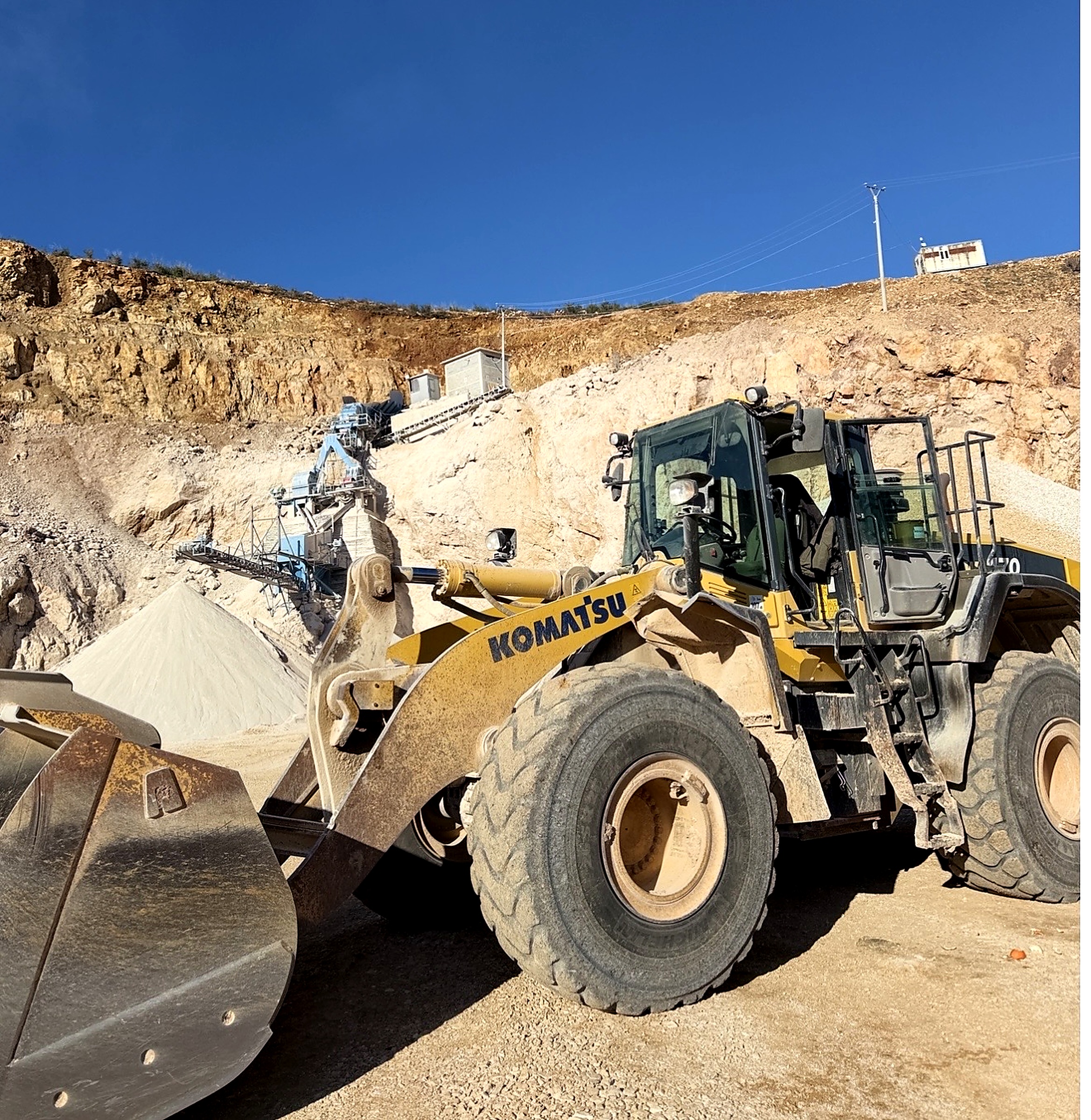 Komatsu WA470